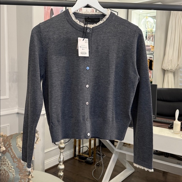 NWT ZARA LACE TRIM KNIT CARDIGAN SIZE M - Picture 4 of 15